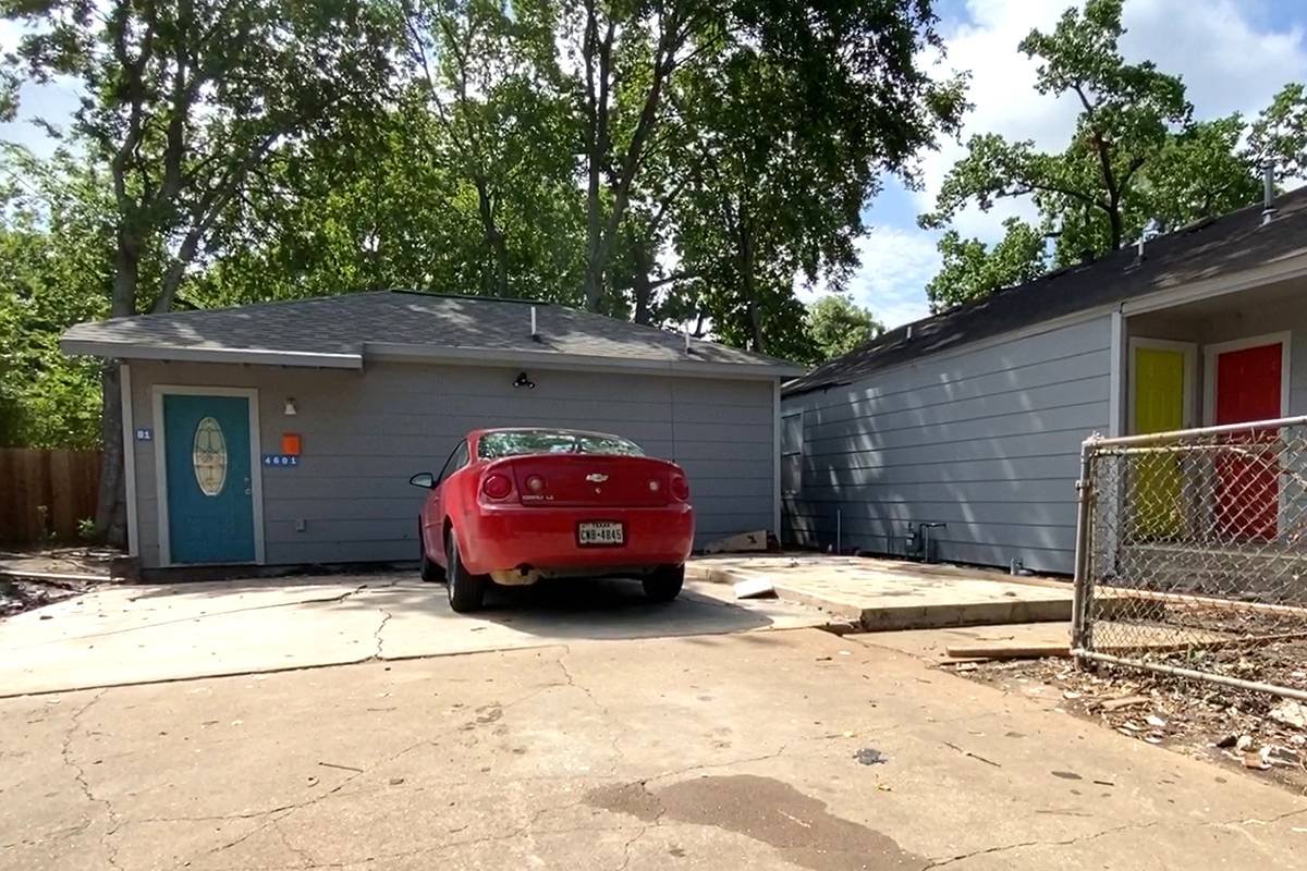 4601 Keystone - 1 Bed/ 1 Bath - BACK UNIT